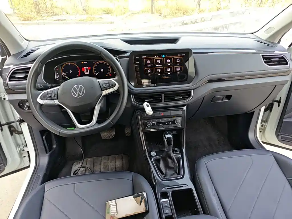 Volkswagen Tharu — миниатюра 10