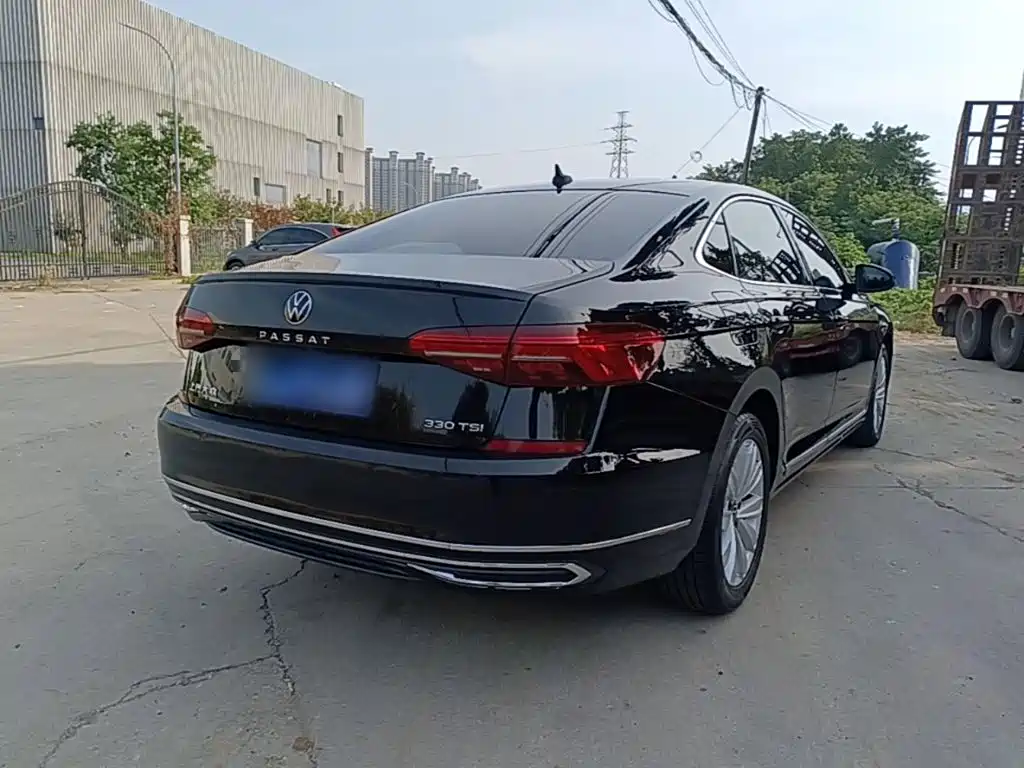 Volkswagen Passat — миниатюра 7