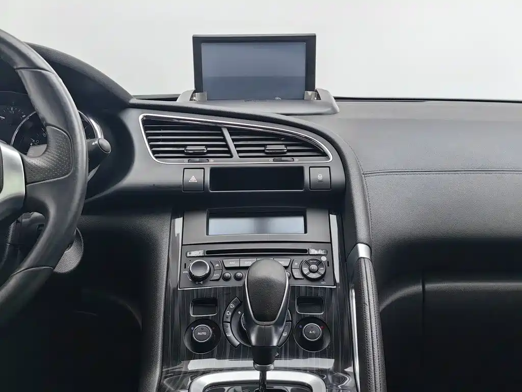 Peugeot 3008 — миниатюра 12