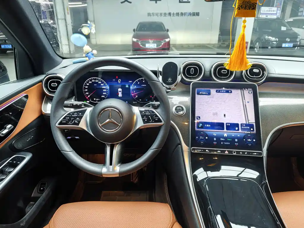 Mercedes-Benz GLC — миниатюра 7