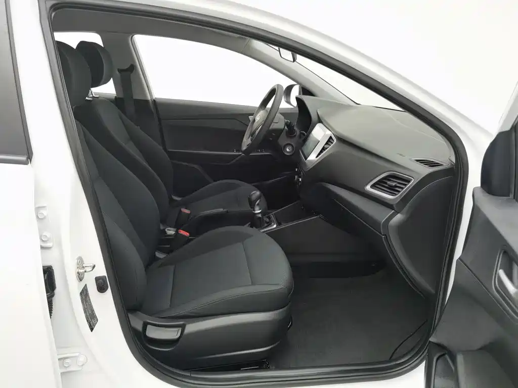Hyundai Verna — миниатюра 23