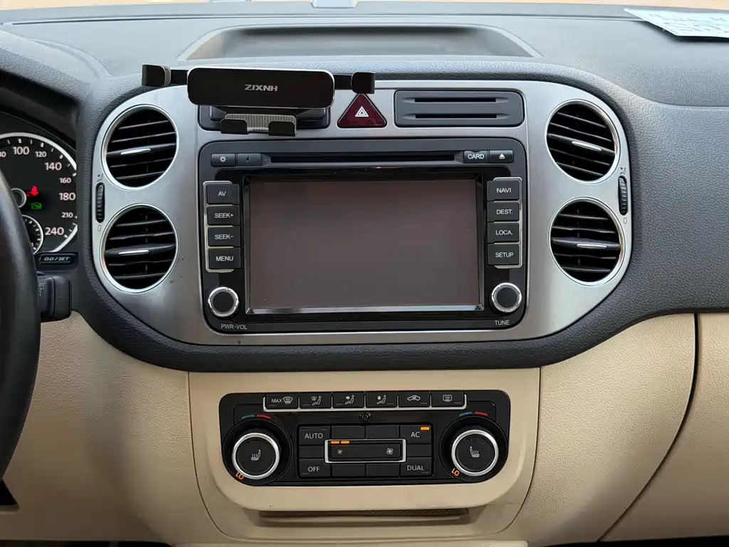 Volkswagen Tiguan — миниатюра 19