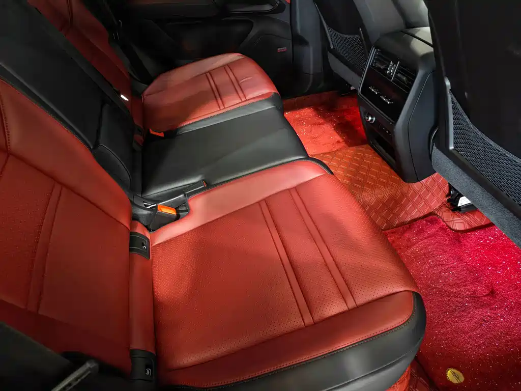 Porsche Cayenne — миниатюра 14
