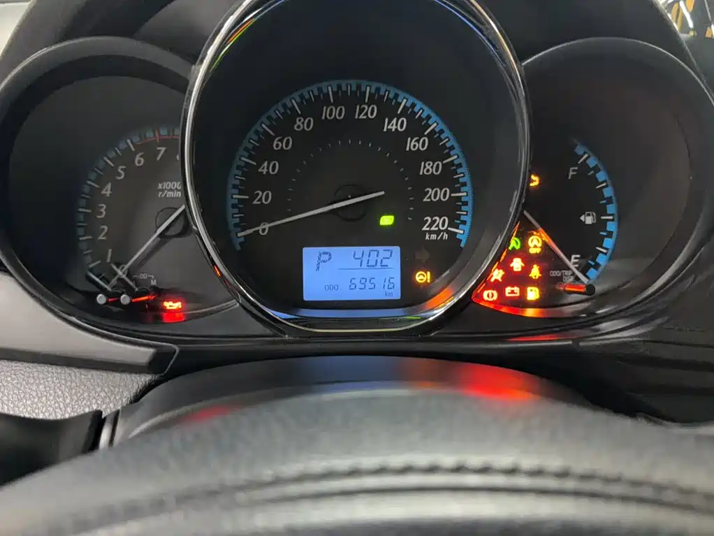 Toyota Yaris L — миниатюра 11