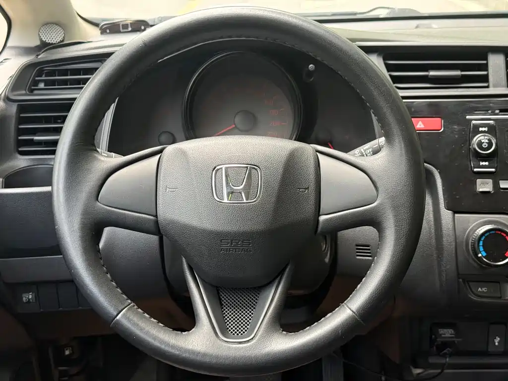 Honda Fit — миниатюра 10