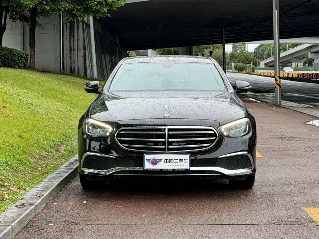Mercedes-Benz E-Class — миниатюра 2