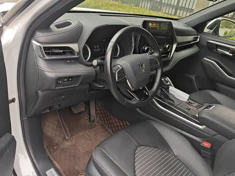 Toyota Crown Kluger — миниатюра 12