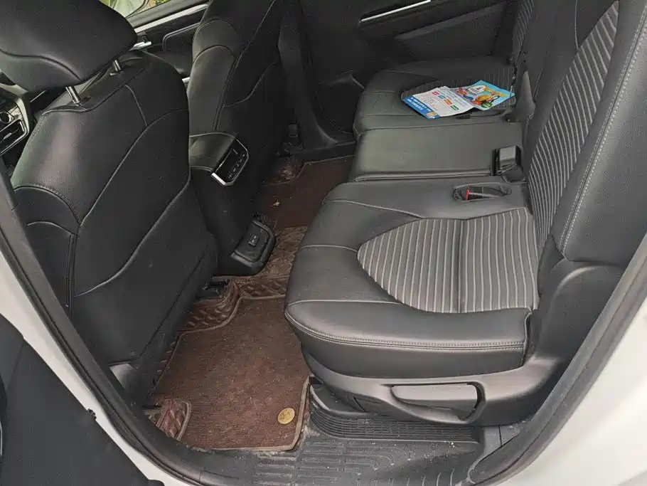 Toyota Crown Kluger — миниатюра 11