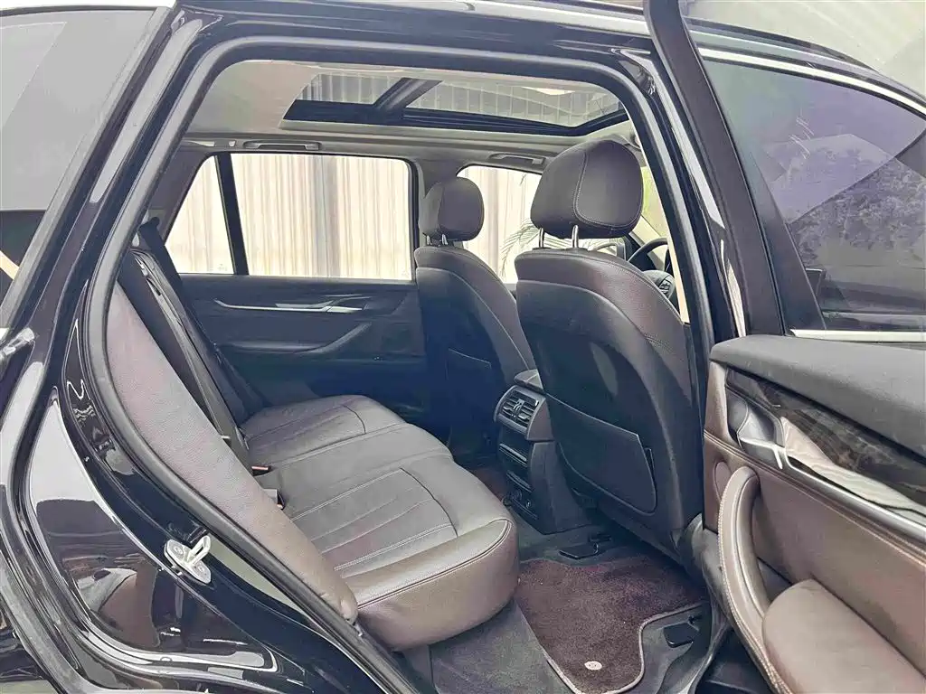 BMW X5 (Import) — миниатюра 12