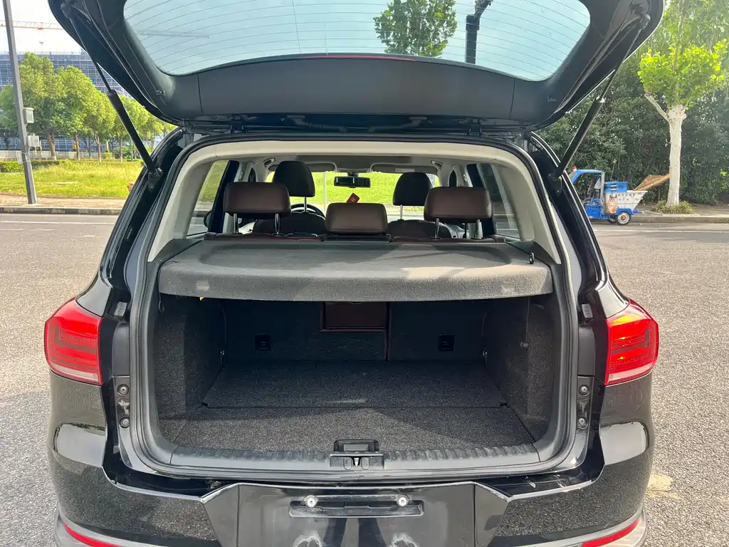 Volkswagen Tiguan — миниатюра 7