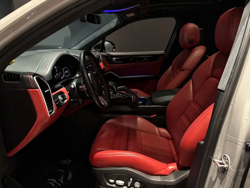 Porsche Cayenne — миниатюра 8