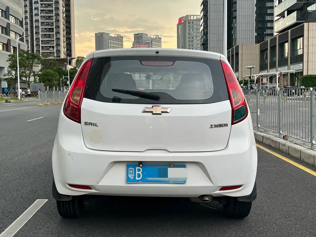 Chevrolet Sail — миниатюра 5