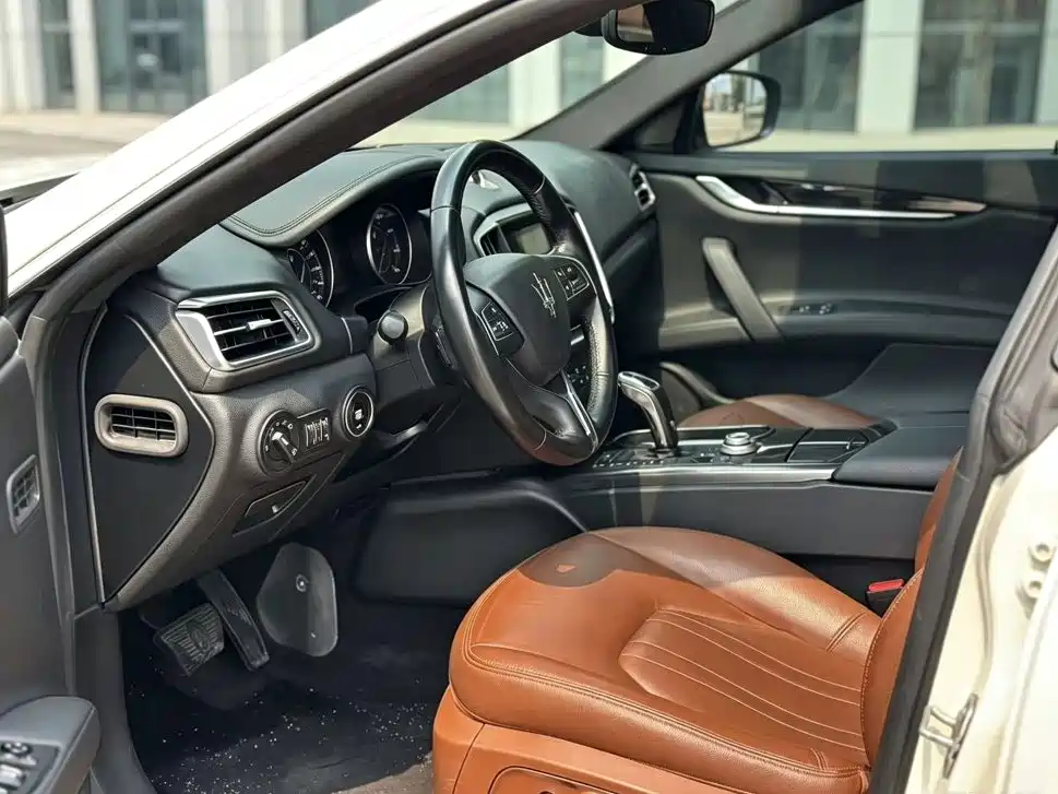 Maserati Ghibli — миниатюра 5
