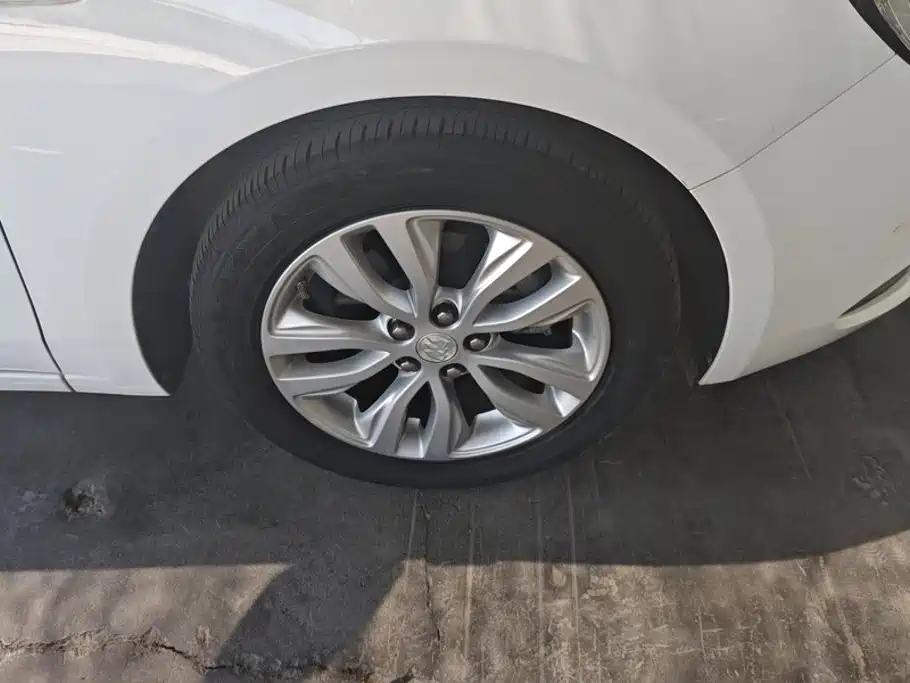 Buick Excelle — миниатюра 6