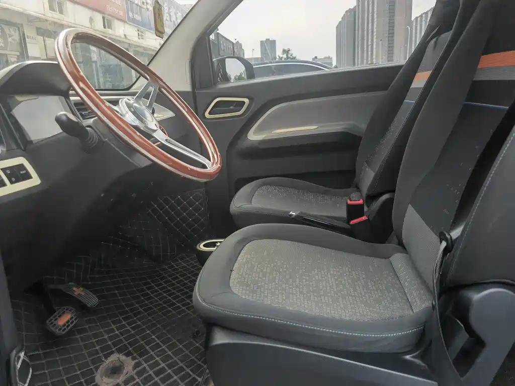 Wuling MINIEV — миниатюра 4