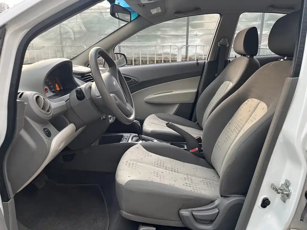 Chevrolet Sail — миниатюра 9