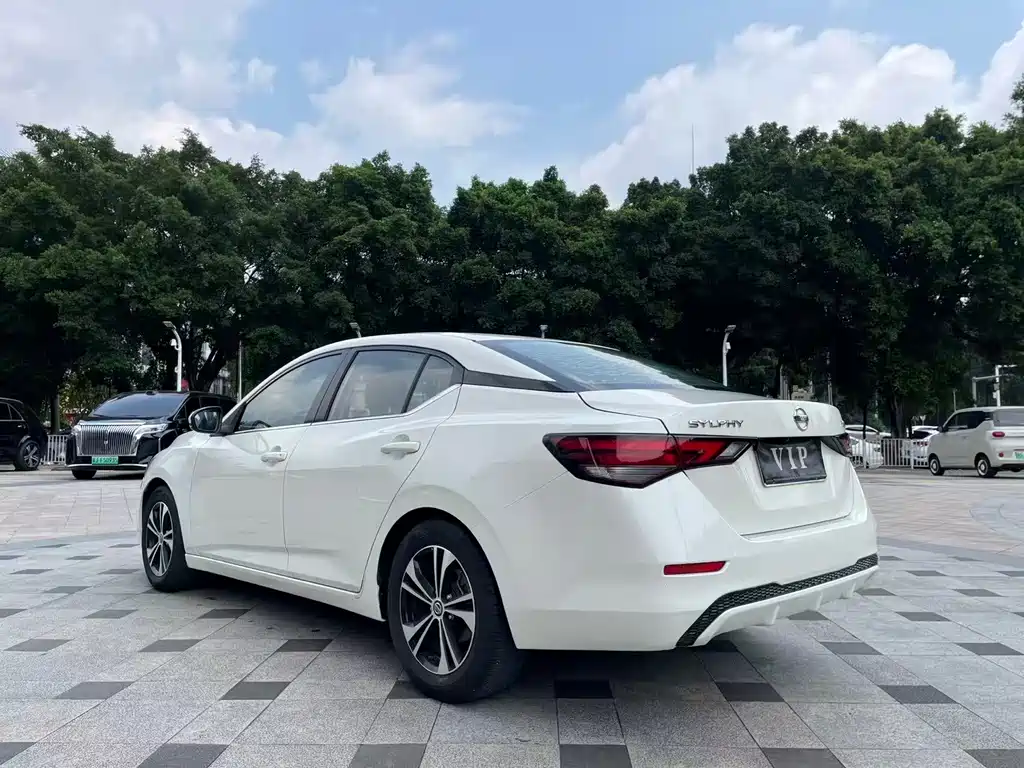 Nissan Sylphy — миниатюра 5
