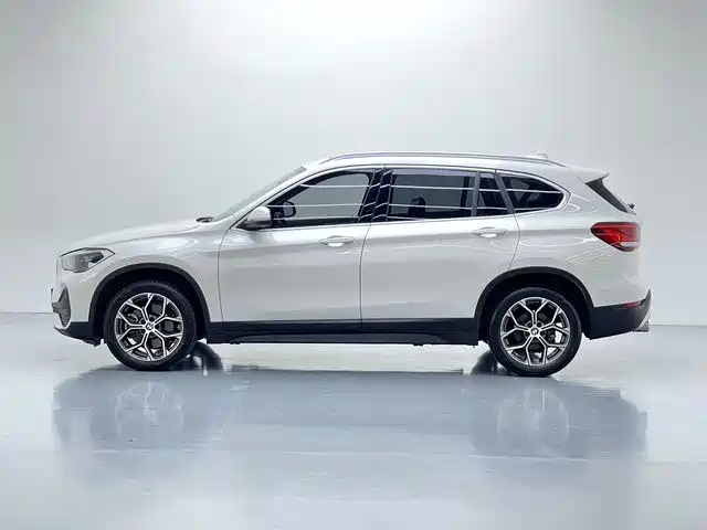 BMW X1 2022 sDrive25Li Lead
