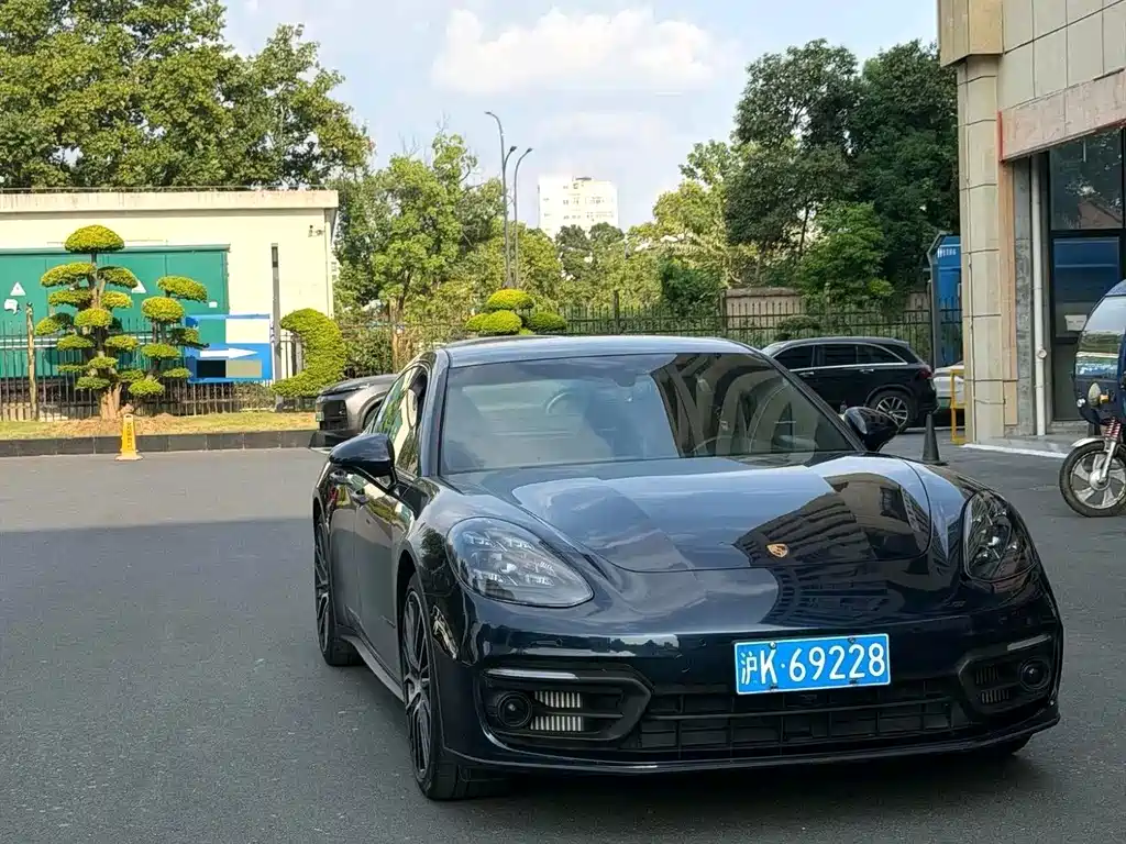 Porsche Panamera — миниатюра 3