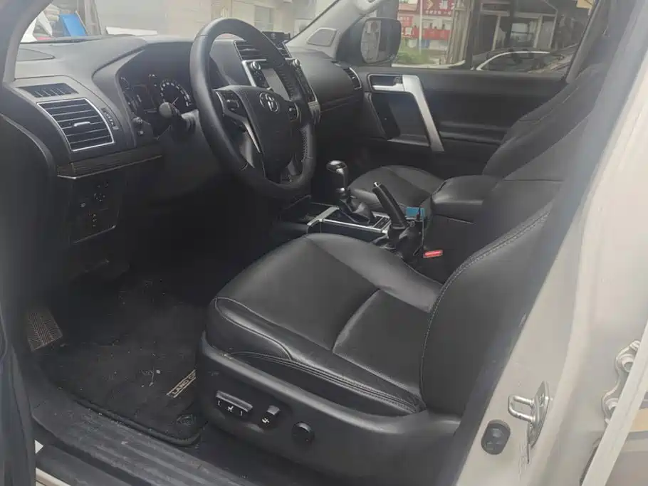 Toyota Prado — миниатюра 9