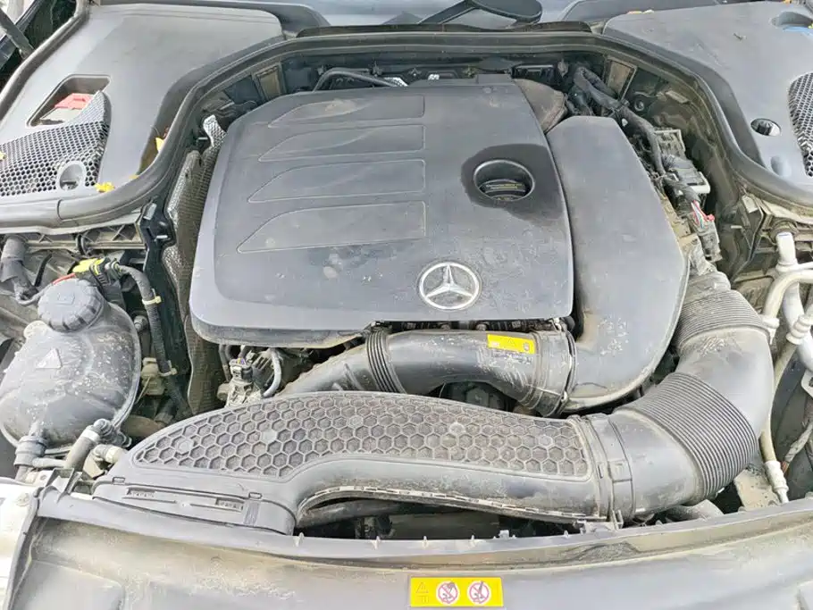 Mercedes-Benz E-Class — миниатюра 10
