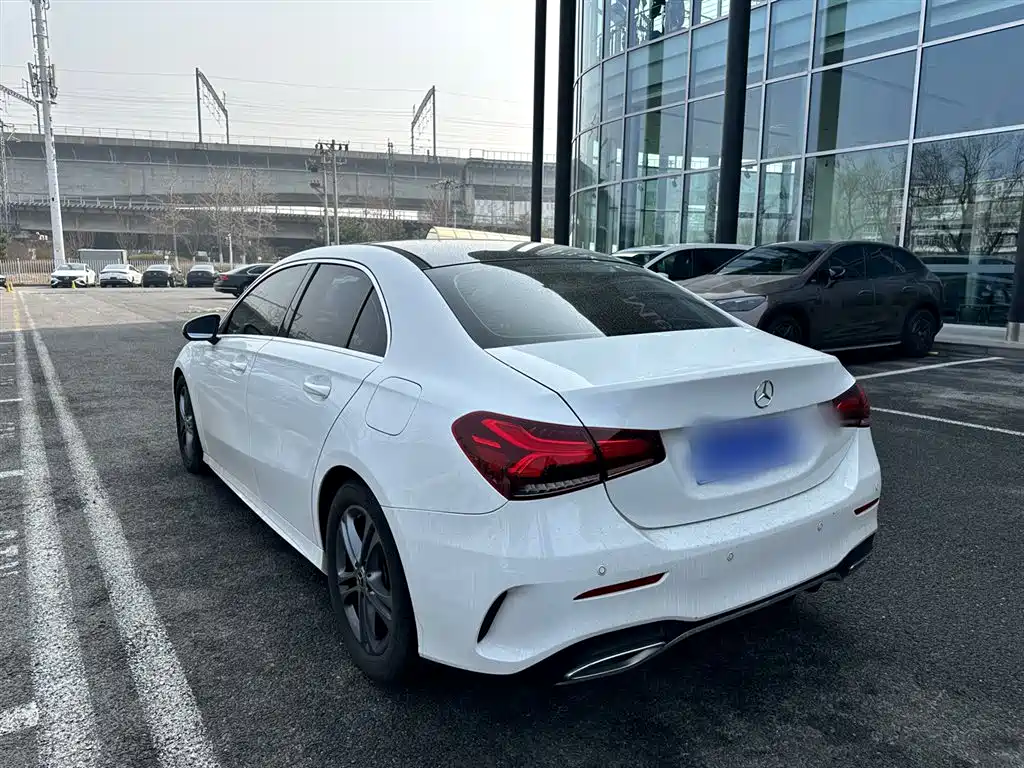 MERCEDES-BENZ A CLASS