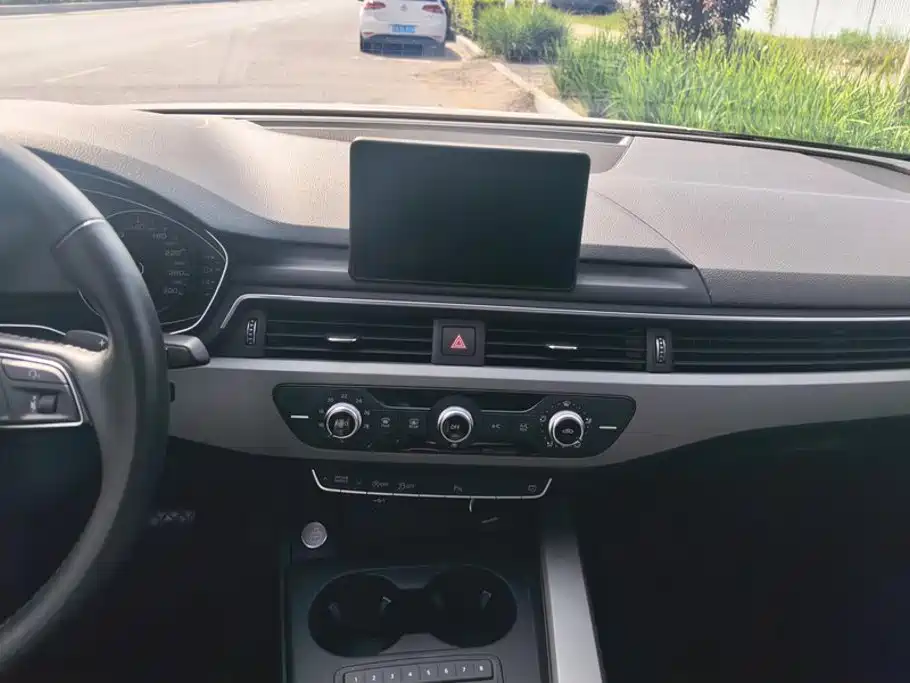 Audi A4L — миниатюра 13