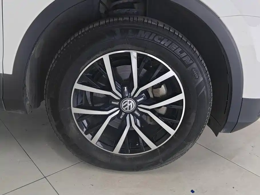 Volkswagen Tiguan L — миниатюра 6