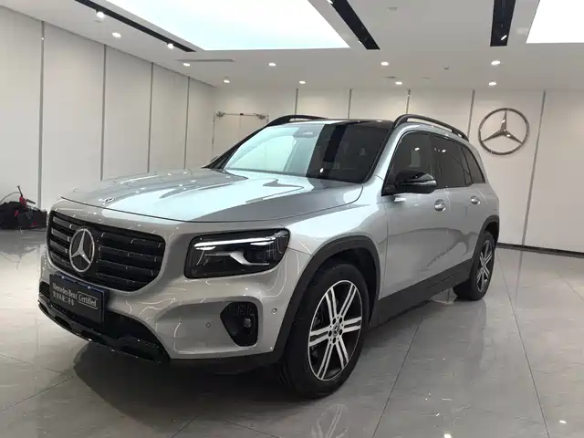 MERCEDES-BENZ GLB