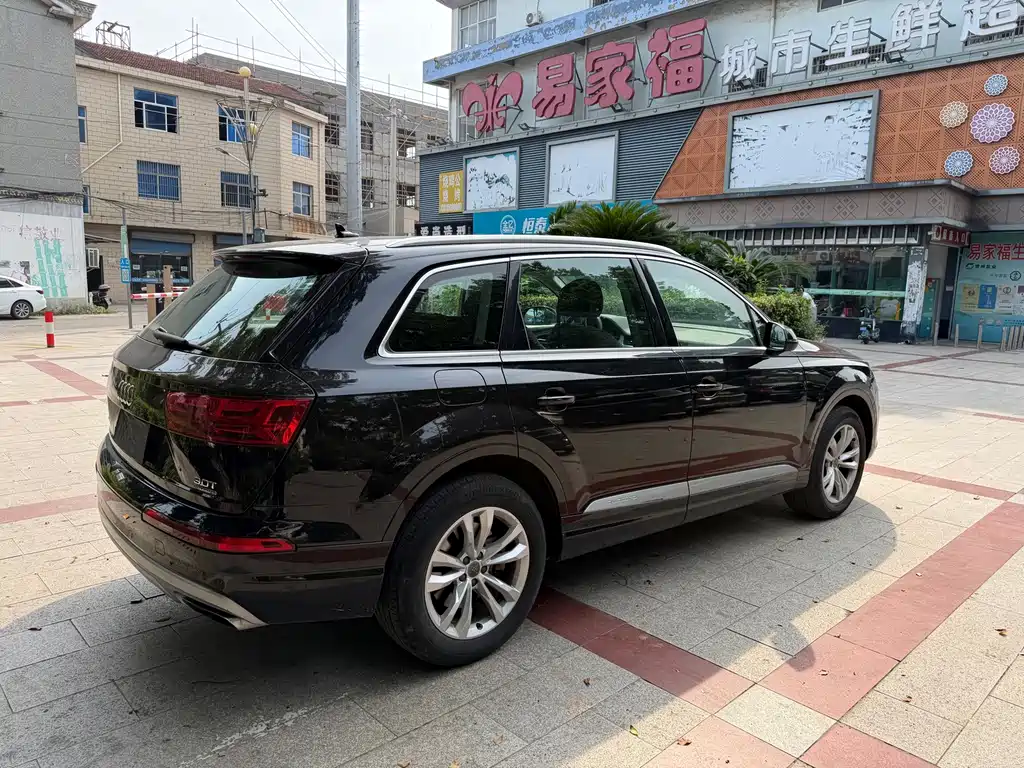 Audi Q7 — миниатюра 4