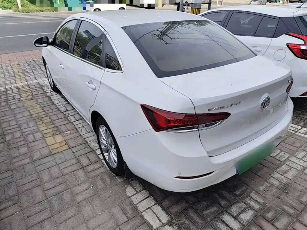 Buick Excelle — миниатюра 5