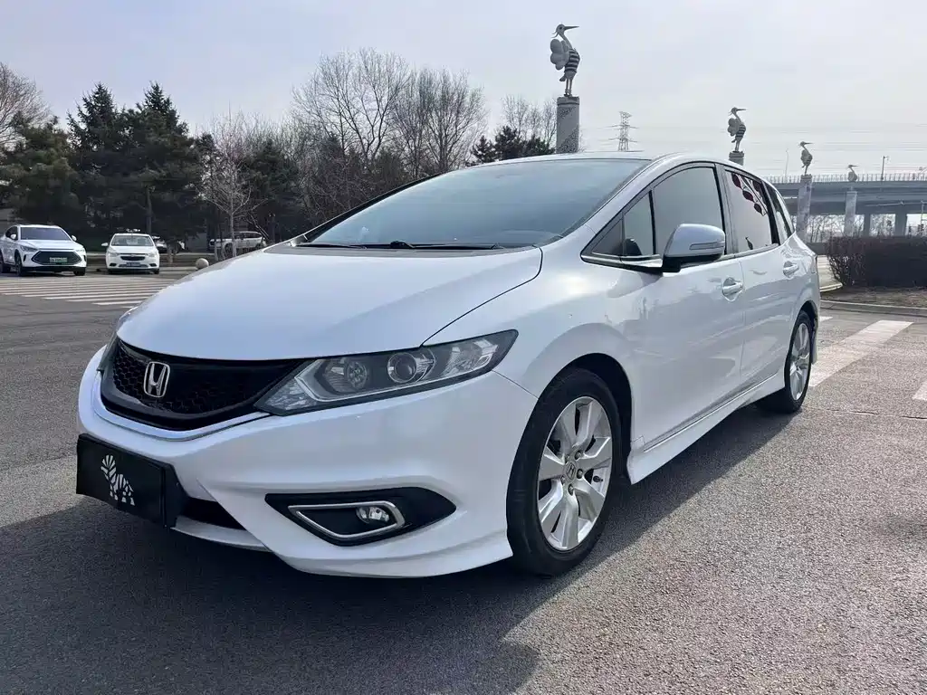 Honda Jade 2016
