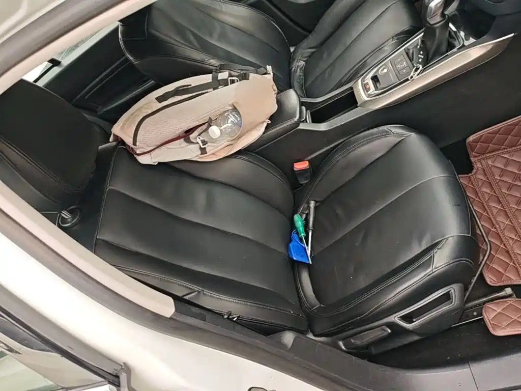Peugeot 408 — миниатюра 25