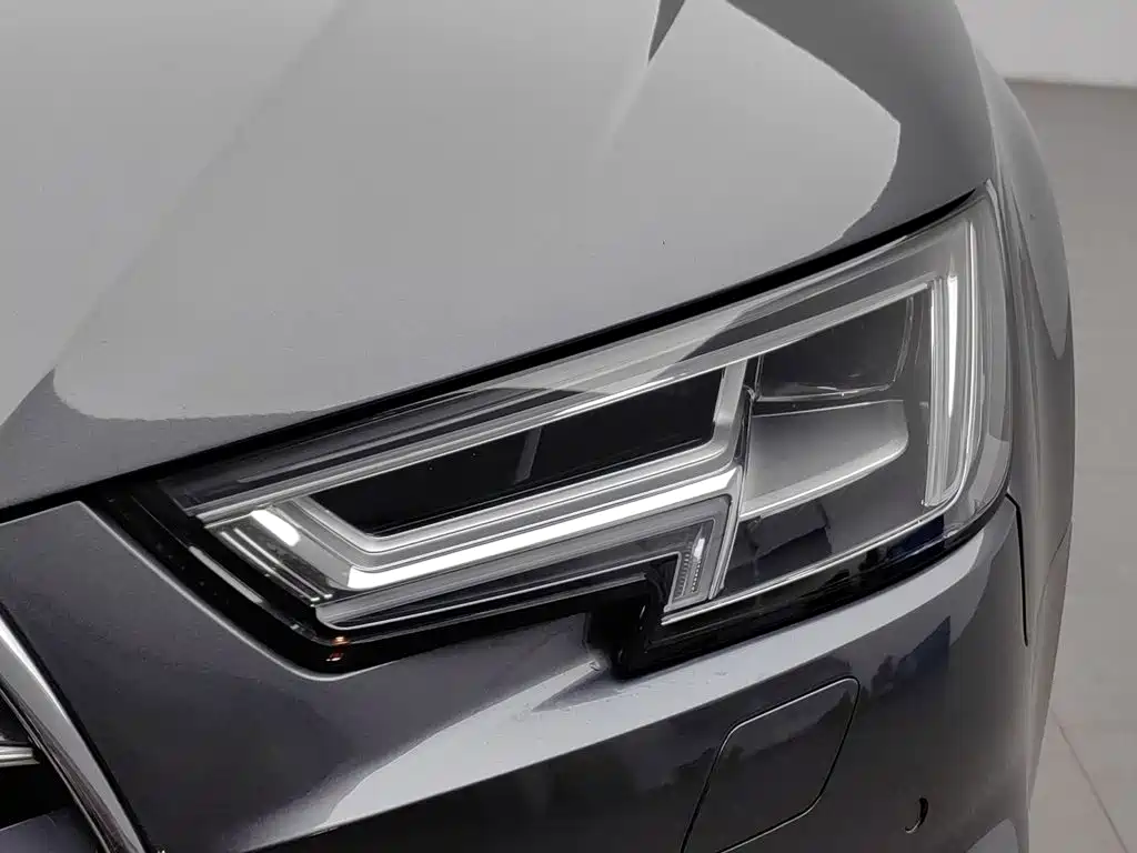 Audi A4L — миниатюра 7
