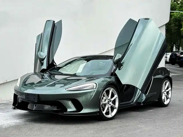 MCLAREN GT