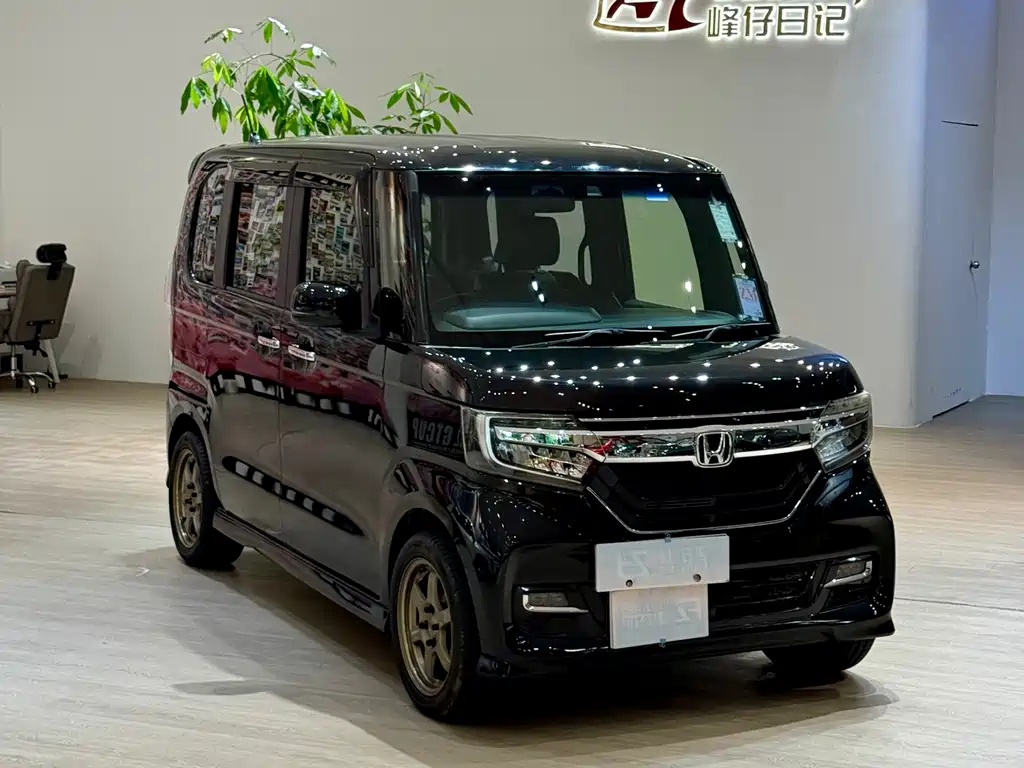 Honda N-BOX — миниатюра 2