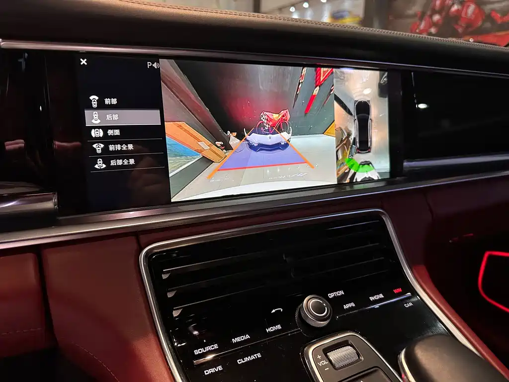 Porsche Panamera — миниатюра 13