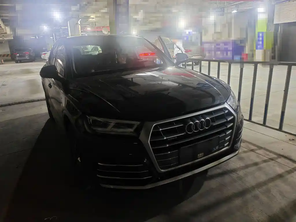 Audi Q5L — миниатюра 3