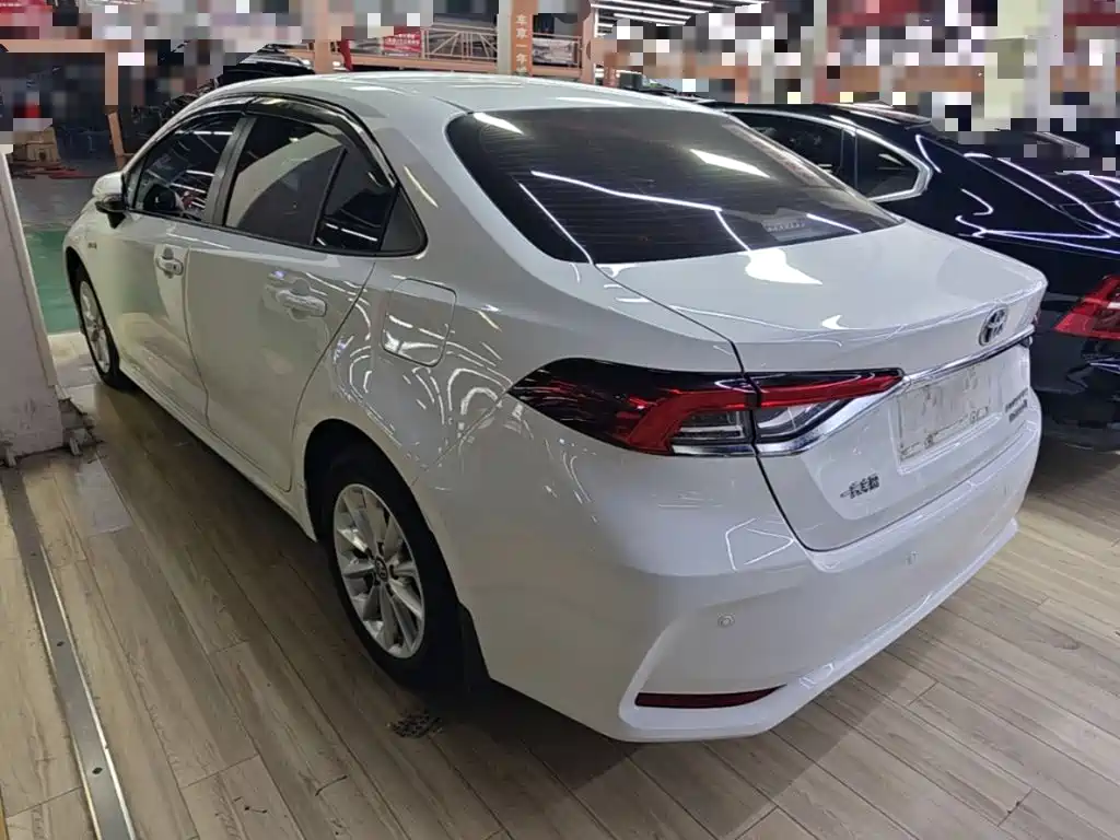 Toyota Corolla — миниатюра 5
