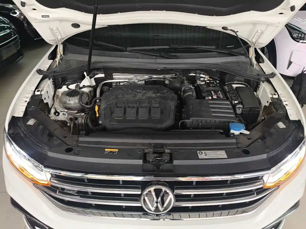 Volkswagen Tiguan L — миниатюра 20