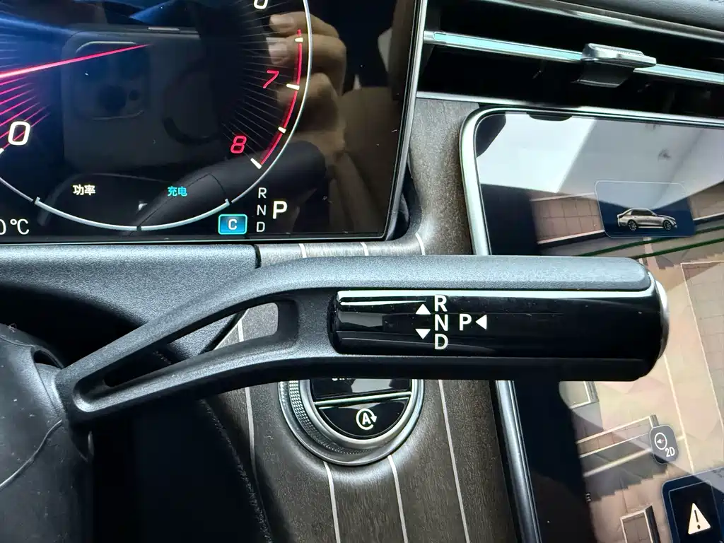 Mercedes-Benz E-Class — миниатюра 10