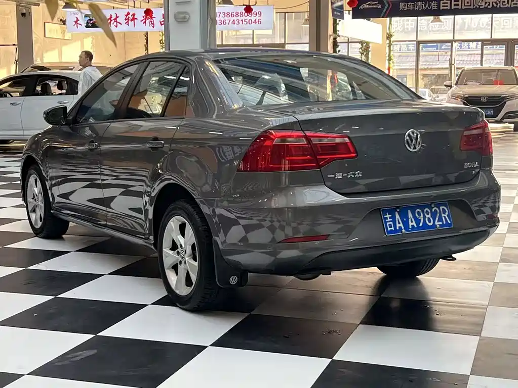 Volkswagen Bora — миниатюра 8