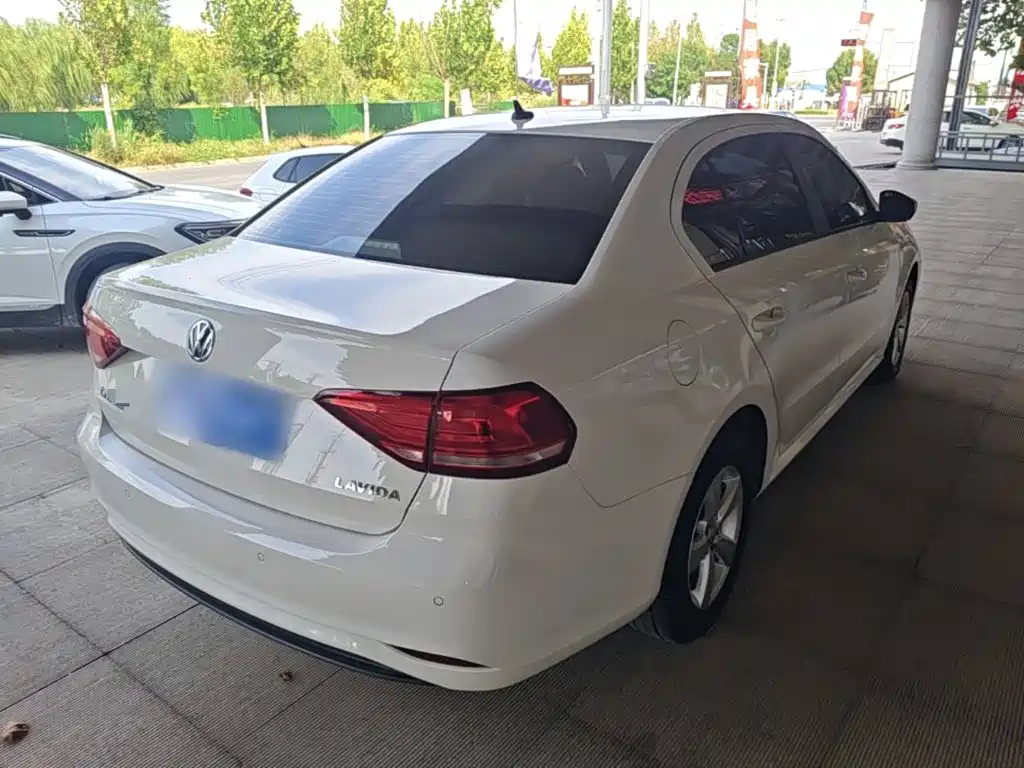 Volkswagen Lavida — миниатюра 7