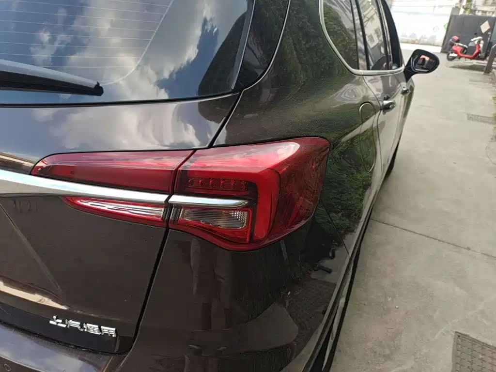 Buick Envision Plus — миниатюра 8