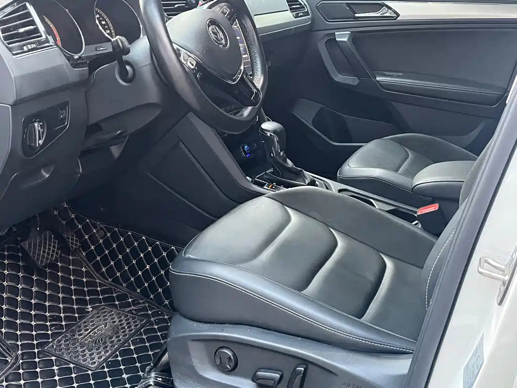 Volkswagen Tiguan L — миниатюра 7