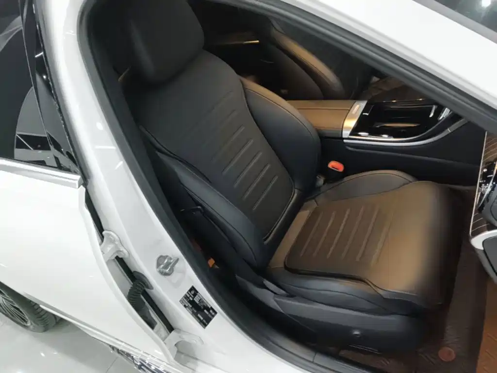 Mercedes-Benz C-Class — миниатюра 25