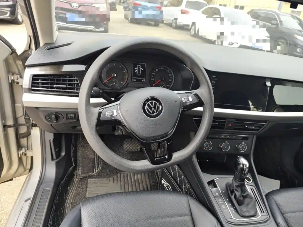 Volkswagen Lavida — миниатюра 4