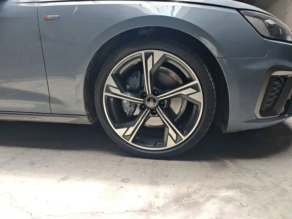 Audi A4L — миниатюра 8