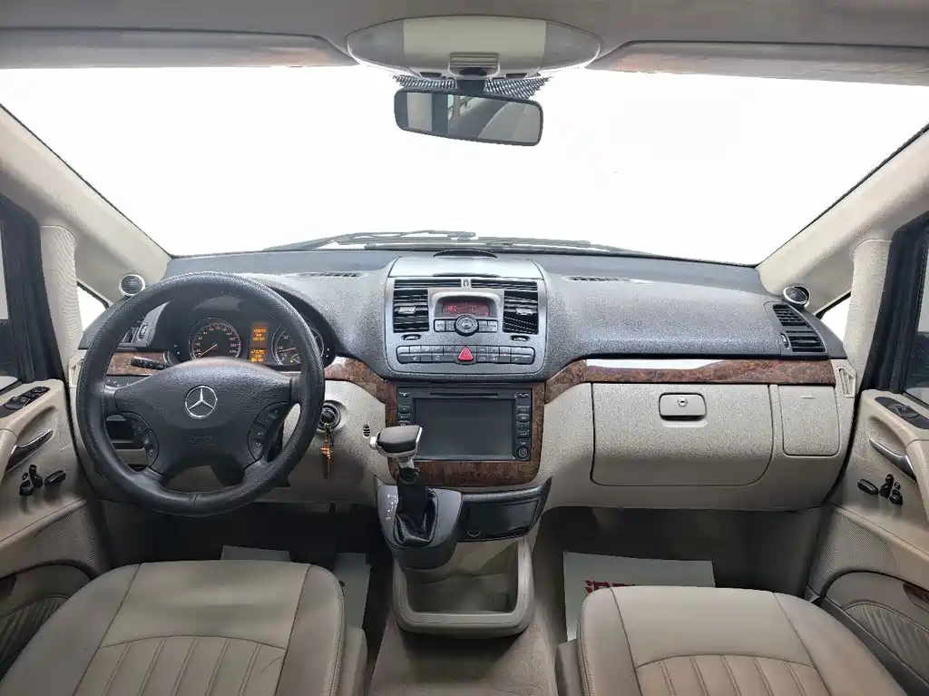 Mercedes-Benz Viano — миниатюра 23