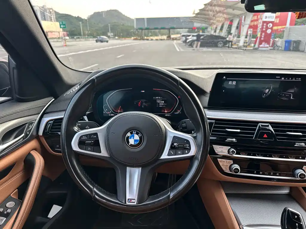 BMW 5 Series (Import) — миниатюра 12